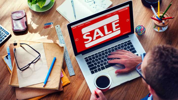 How to avoid scams when buying websites online